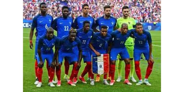 Francja wygrywa Urugwaj